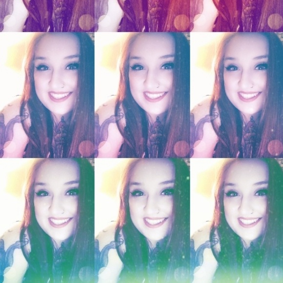 Meet your Posher, Lauren - Picture 1 of 1